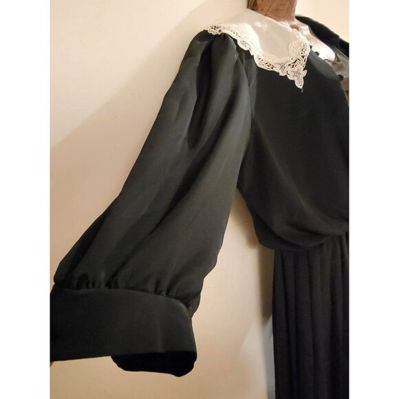 Vintage Lisa II  80s Black Knee-High Dress with White Lace Collar Size 14 - Picture 10 of 16